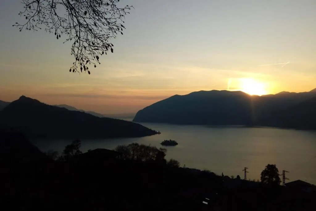 Casadolcelago Marone Villa Con Giardino Vista Lago Private Parking