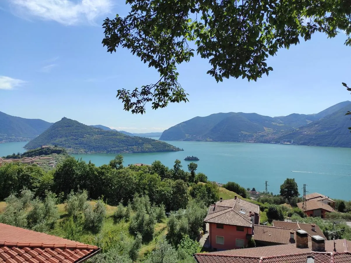 Casadolcelago Marone Villa Con Giardino Vista Lago Private Parking 0*,  Italia